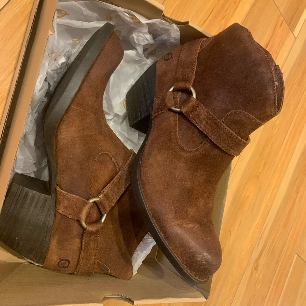BORN Booties👢 NWT, in box!